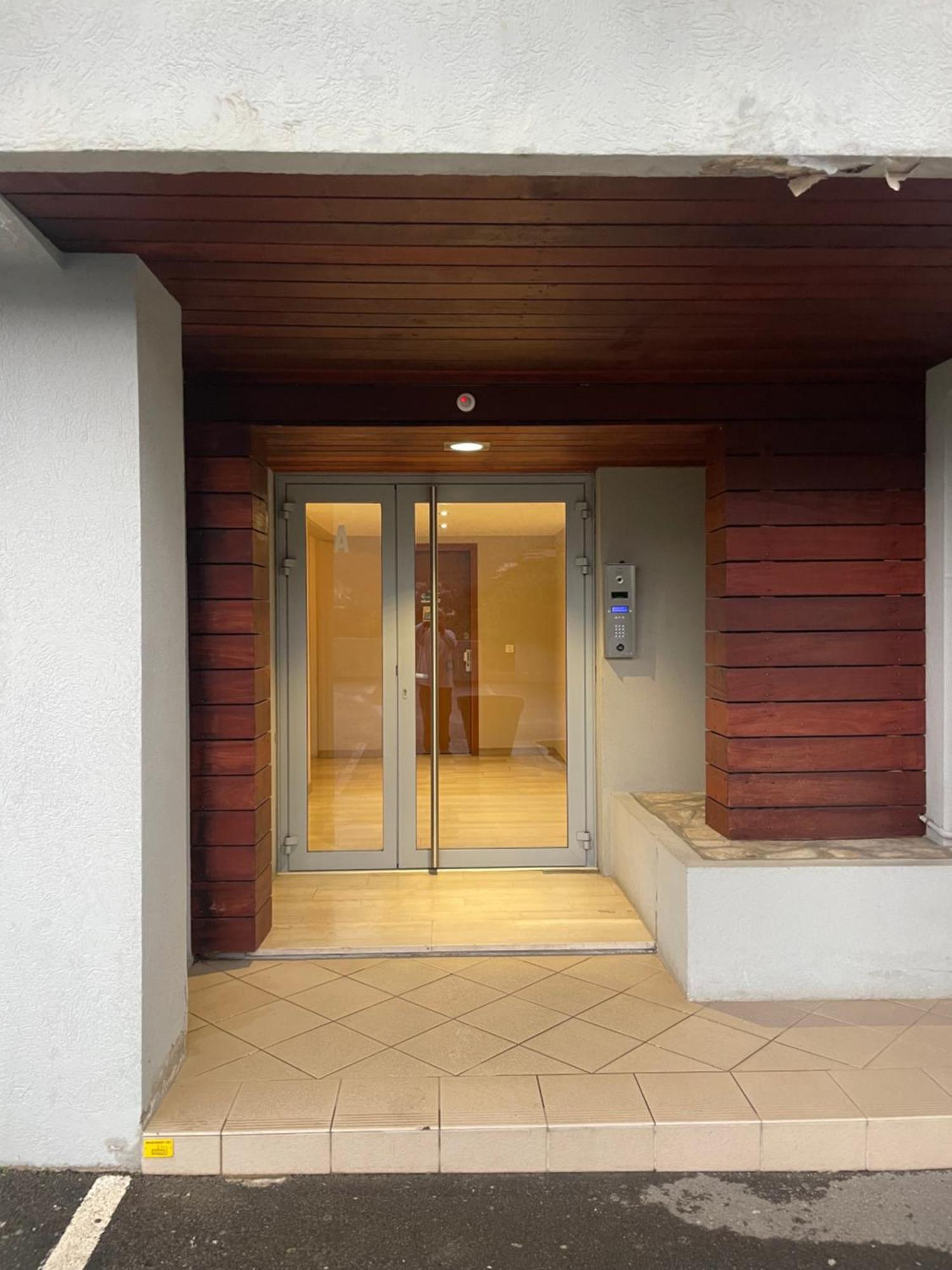 F3 Gd Standing 87 M2 Extraordinaire Vue Mer Pano Coventry Exterior foto